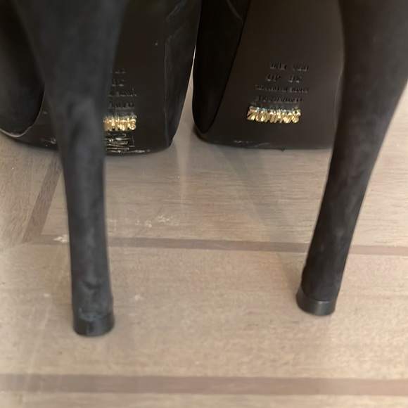 Schutz Suede Black High Heel Booties Size 40 - Picture 10 of 10